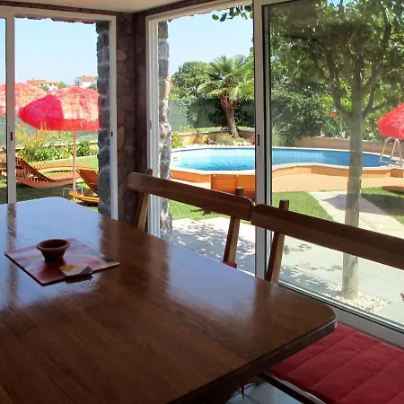 Zwei Rosen - Pul552 By Interhome *