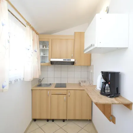 Zwei Rosen - Pul552 By Interhome * Fondole